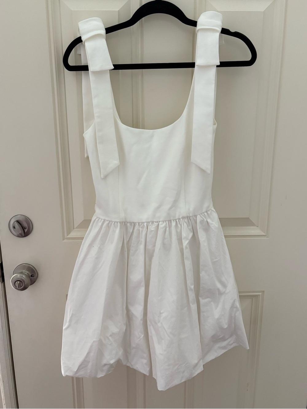 Camila Coelho White Bow Bubble Hem Dress Size Small NWT